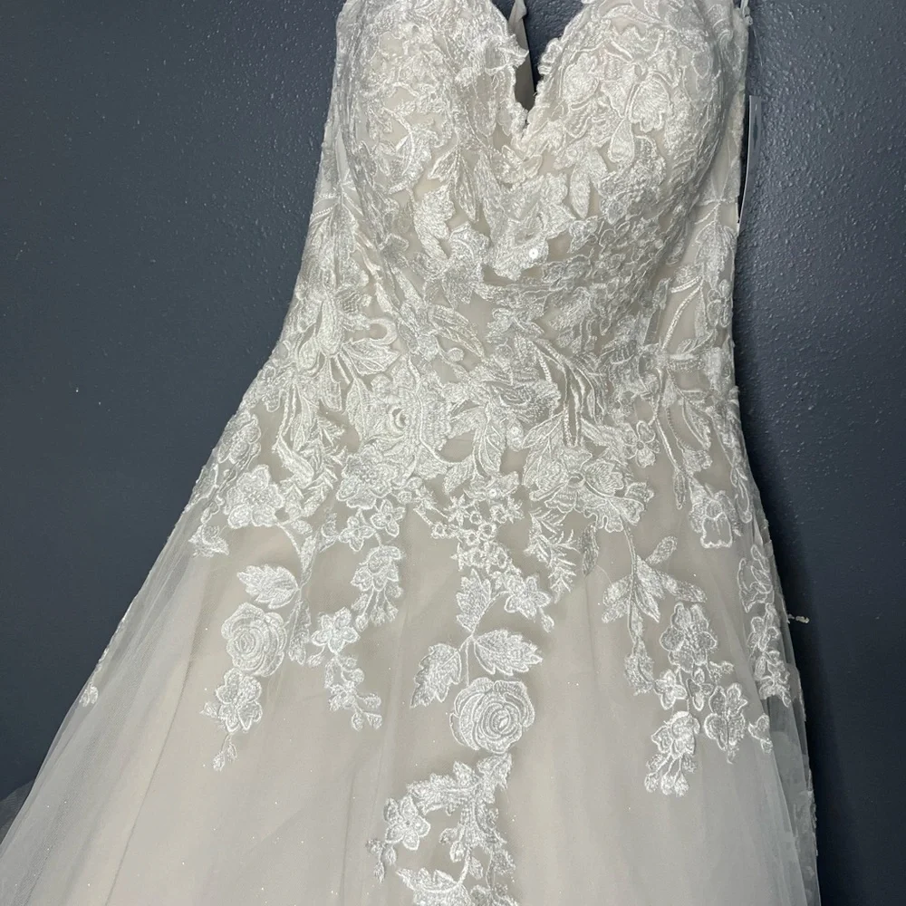 Glitter, tulle, strapless ball gown - Picture 11 of 14